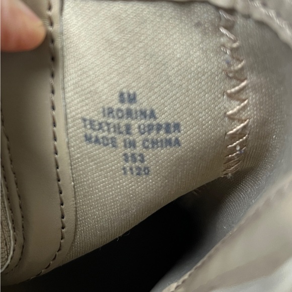 Boots, suede indigo rd. Size 8M. Tread great, no stains or bad spots. Pull on. - Picture 8 of 10